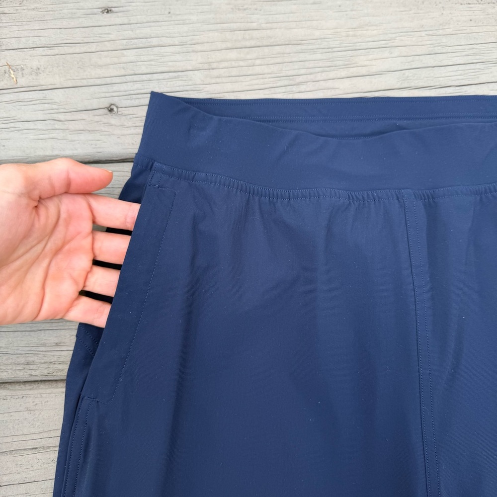 Lululemon Adapted State Jogger Pants in Navy Blue size 6 - Picture 3 of 14